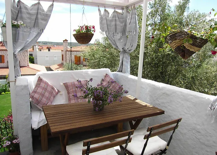 Jakamar מלון אלאקאטי